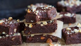 Healthy NO-BAKE Brownies (Vegan, Gluten Free)