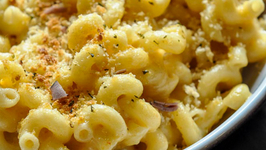 Longhorn Steakhouse Smoked Macaroni and Cheese