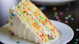 Vanilla Funfetti Cake (Birthday Cake With Sprinkles)