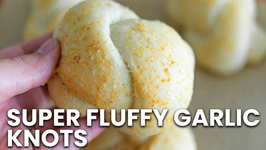 Super Fluffy Garlic Knots