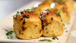 Easy to Make Tea Time Snack Recipe - Potato Tadka Pav - Beat Batter Bake With Upasana