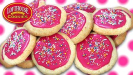 Lofthouse Frosted Sugar Cookies / Homemade Recipe