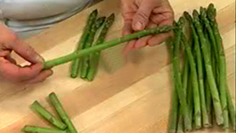 How to Remove the Stalk of Asparagus