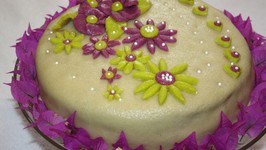 My Birthday Cake with Marzipan / Mon gateau d'anniversaire au Marzipan 2012-Sousoukitchen