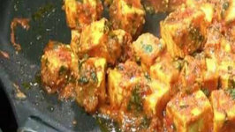 Tawa Paneer Masala - Indian Cheese Curry 