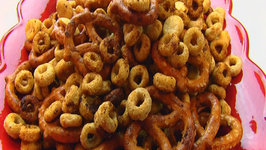 Betty's Nuts And Bolts Snack Mix- Christmas