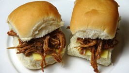 Slow Cooked BBQ Pulled Pork Sliders