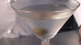 Mixology: How To Make A Dry Martini
