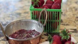 Sweet and Spicy Strawberry Chutney