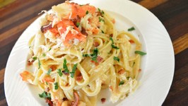 Cameren's Crab and Bacon Fettuccine Alfredo