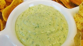 Betty's Creamy Green Chile Dip