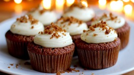 Fresh Gingerbread Cupcakes With Cream Cheese Frosting