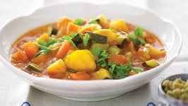 Slow Cooker Winter Vegetable Soup