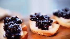 Brie Crostini With Blueberry Compote