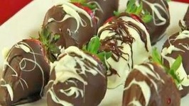 Smooth Chocolate Covered Strawberries