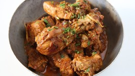 Highway Chicken Curry Recipe - Dhaba Style Chicken Curry - Indian Chicken Curry - Smita