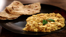 Chicken Kurma / Indian Style Chicken Recipe / Masala Trails