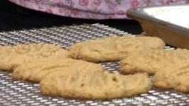 Homemade Crispy Peanut Butter Cookies