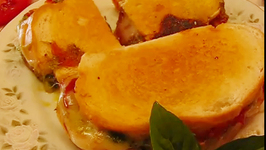 Heavenly Grilled Pepperoni-Pesto Sandwich