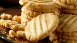 Easy Gluten Free Peanut Butter Cookies 