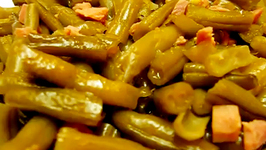 Slow Cooker Green Beans Seasoned with Ham